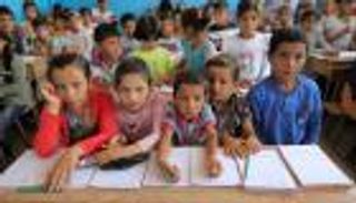 بالصور.. الأسد يغيب عن مناهج مدارس شمال سوريا