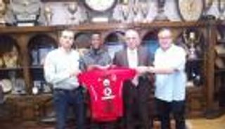 الأهلي المصري يضم الجنوب إفريقي ماشامبي