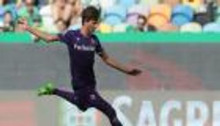 المغرب تجدد محاولات استقطاب نجم "الفيولا"