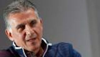 كيروش يطالب مورينيو بإعادة يونايتد لحصد الألقاب