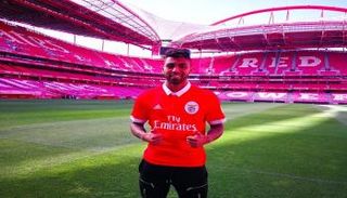 جابيجول فضل عرض بنفيكا "الضعيف" على 12 ناديا