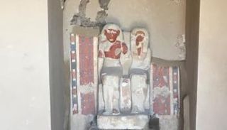 أمنمحات صاحب المقبرة وزوجته