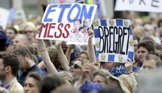 متظاهرون ضد خروج بريطانيا من الاتحاد الأوروبي - أرشيفية