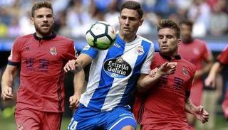 سوسيداد يكتسح لاكورونيا ويزاحم برشلونة على الصدارة