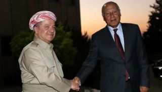 أبو الغيط وبارزاني في إقليم كردستان (أ.ف.ب)