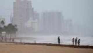 إعصار إرما يجتاح غرب فلوريدا