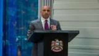 العتيبة يطمئن على مواطني الإمارات بعد إجلائهم من فلوريدا