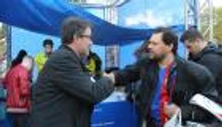 المعارضة تستغل "ديربي كتالونيا" لسحب الثقة من رئيس البارسا