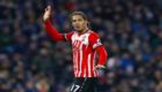 يوفنتوس ينافس كبار "البريميير ليج" على فان ديك 