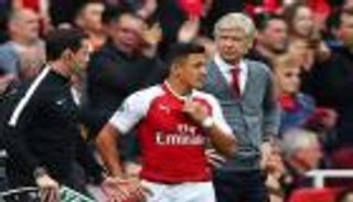 فينجر يدافع عن سانشيز "السمين"