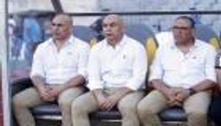 "طقم موحد" يخطف الأضواء بالدوري المصري