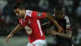 الإصابة تهدد مشاركة ابن عمر  في موقعة النجم والأهلي