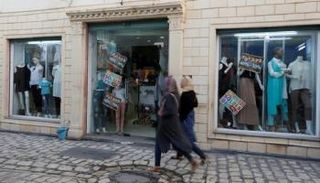 محال تجارية في تونس تعلن عن تخفيضات