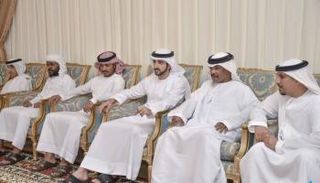 حمدان بن محمد يقدم واجب العزاء في الشهيد الرقيب ناصر المزروعي