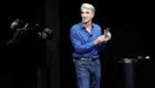 بالفيديو.. "آيفون X" يضع آبل في موقف محرج