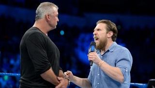 دانيال براين يوقف رئيسه شين ماكمان عن العمل