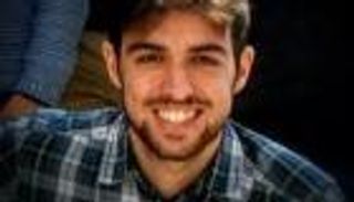 ميسي يثبت خطأ مقارنته بديبالا