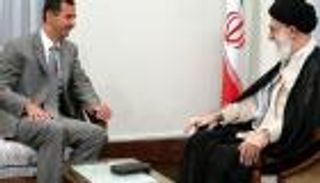 في مخالفة للأعراف.. الأسد يهنئ مرشد إيران على "تحرير" دير الزور