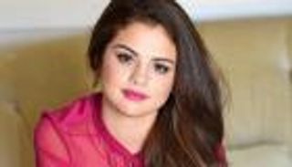 بالصور.. سيلينا جوميز تخضع لجراحة زرع كلى