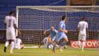 شاهد.. الشباب يواصل إكرام ضيوفه بالأهداف العكسية