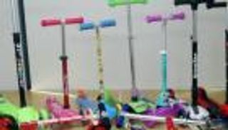 دراجات "السكوتر" بهونج كونج تسبب السرطان للأطفال