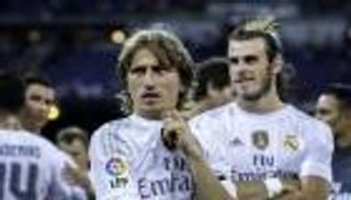 تقارير: مودريتش ينصح بيل بمغادرة الريال