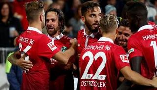 هانوفر يتصدر البوندسليجا مؤقتا بالفوز على هامبورج