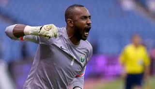 حارس النصر يمنح الأهلي هدفا على طريقة إكرامي