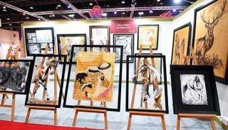 أعمال فنية تحاكي رؤية أبوظبي الثقافية في "الصيد والفروسية"