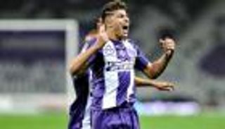 تولوز الفرنسي يخطط لتأديب "الملاكم" الجزائري