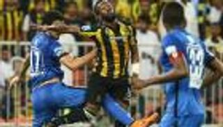 جماهير الهلال تتفوق على أنصار الاتحاد في صراع "التذاكر"