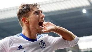 شالكه يخشى الرحيل المجاني لنجم وسطه 