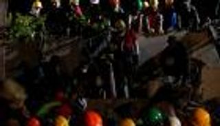 بالفيديو.. شعب المكسيك يتماسك في مواجهة الزلزال المدمر