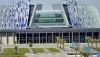 طلبة جامعة الإمارات يطورون تطبيقا يصدر تنبيهات لتناول الدواء
