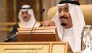  خادم الحرمين الشريفين يستقبل رئيس تركيا السابق 