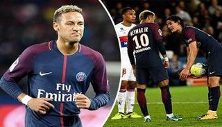 3 شواهد وراء "أزمات نيمار" في باريس بطلها ميسي