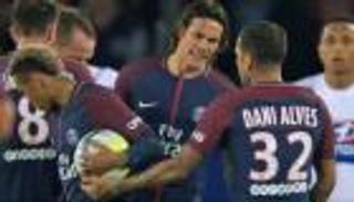 عشاء مصالحة للاعبي سان جيرمان برعاية ألفيس