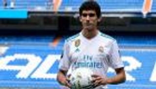 مدافع الريال الشاب يطلب الرحيل