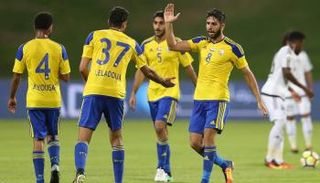 لاعبو فريق الظفرة الإماراتي