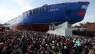 بالفيديو.. أكبر كاسحة جليد نووية تمهد طريق روسيا للقطب الشمالي