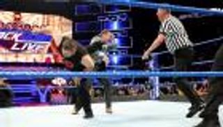 كيفين أوينز يفقد عقله ويعتدي على فنيس ماكمان