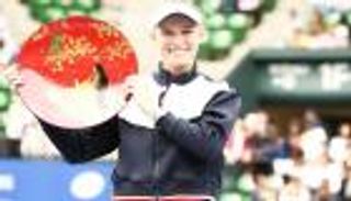 فوزنياكي تكسر نحس النهائيات وتحتفظ ببطولة طوكيو