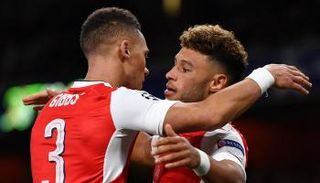 فينجر تأثر برحيل جيبس أكثر من تشامبرلين 