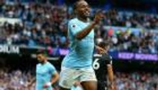 السيتي يسعى لتحصين سترلينج خوفاً من أرسنال