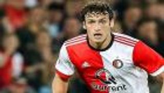 ضربة جديدة لفينورد قبل موقعة نابولي