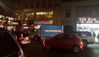 شوارع نيويورك تندد بتمويل قطر للإرهاب