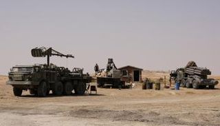 آليات عسكرية روسية فى دير الزور - رويترز