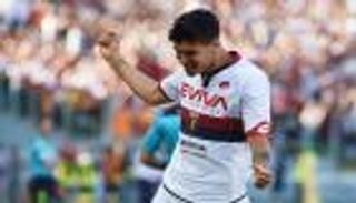 يونايتد يدخل الصراع على ضم موهبة جنوى