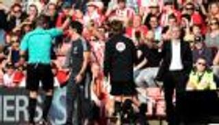 مورينيو يفلت من العقوبة بعد طرده في لقاء ساوثامبتون