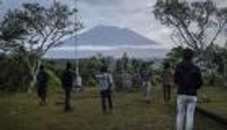 هروب 75 ألف إندونيسي خوفا من ثوران بركان خامد 